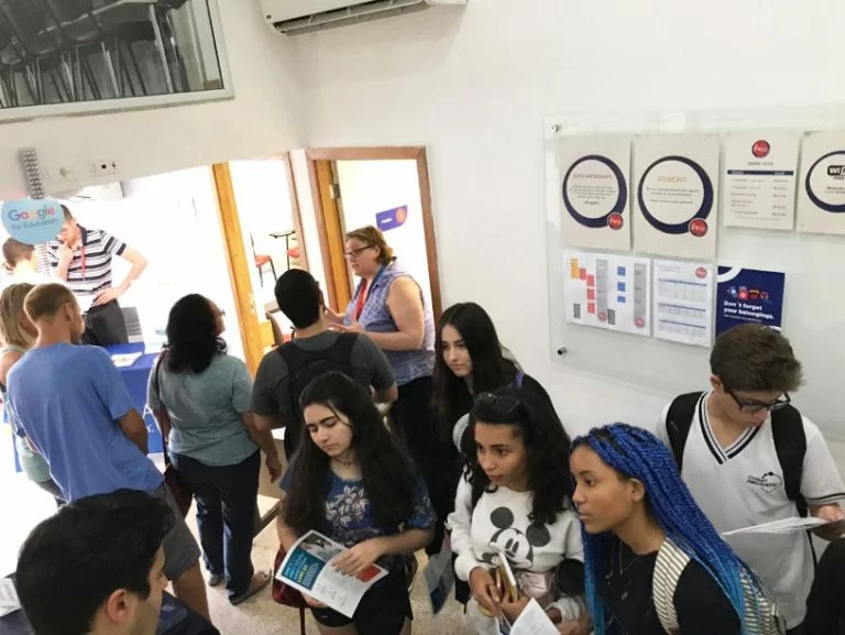 Feira de universidades americanas movimenta a Ibeu Novo Leblon